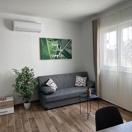 Apartman Solin 2, Parking Lejlighed Eksteriør billede