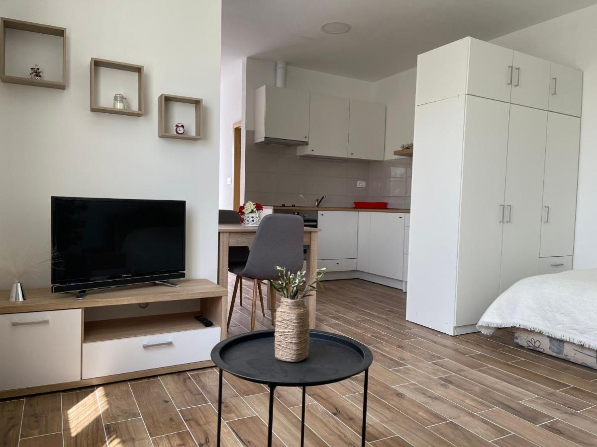 Apartman Solin 2, Parking Lejlighed Eksteriør billede